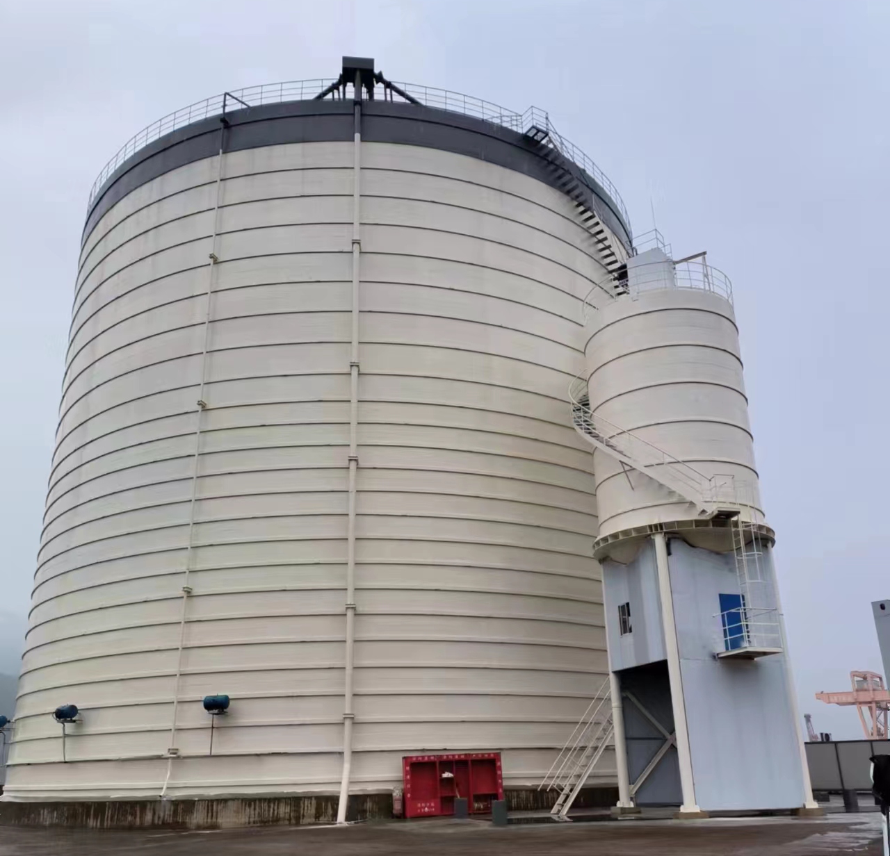 花山10万吨水泥钢板库